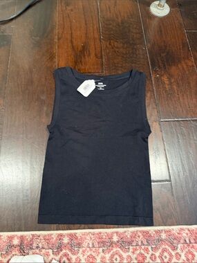 Zenana Outfitters Black Sleeveless Tank Top